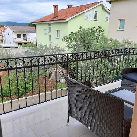 Apartments Leondori คิร์ก ภายนอก รูปภาพ