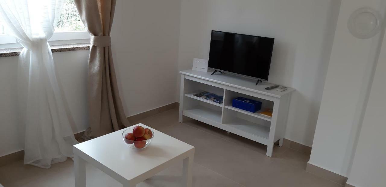 Apartments Leondori คิร์ก ภายนอก รูปภาพ