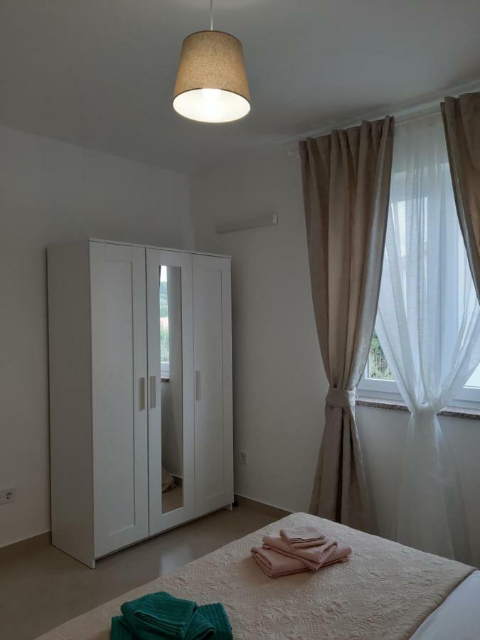 Apartments Leondori คิร์ก ภายนอก รูปภาพ